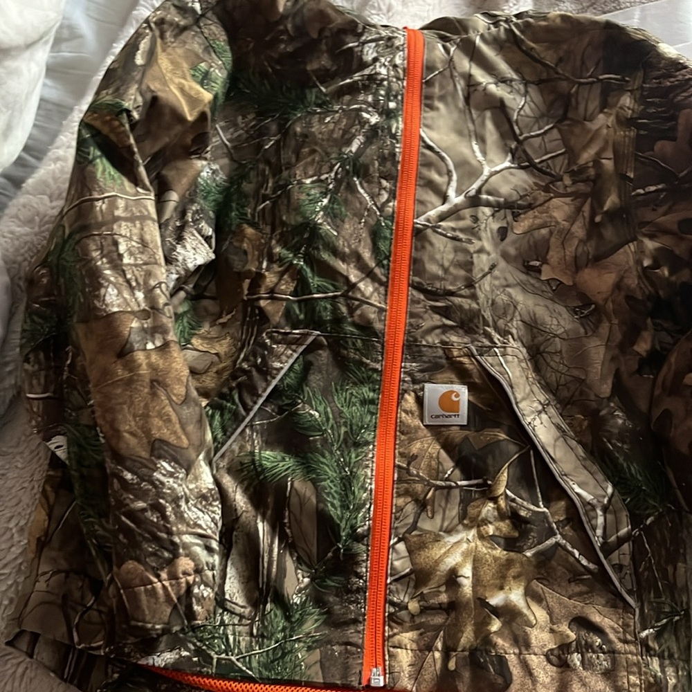 carhartt camo jacket- size 6x unisex . In excellent condition. Size6X - Picture 4 of 8